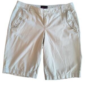 Torrid Bermuda Shorts Women's Size 12 Neutral Khaki 12 inch Cotton Flat front
